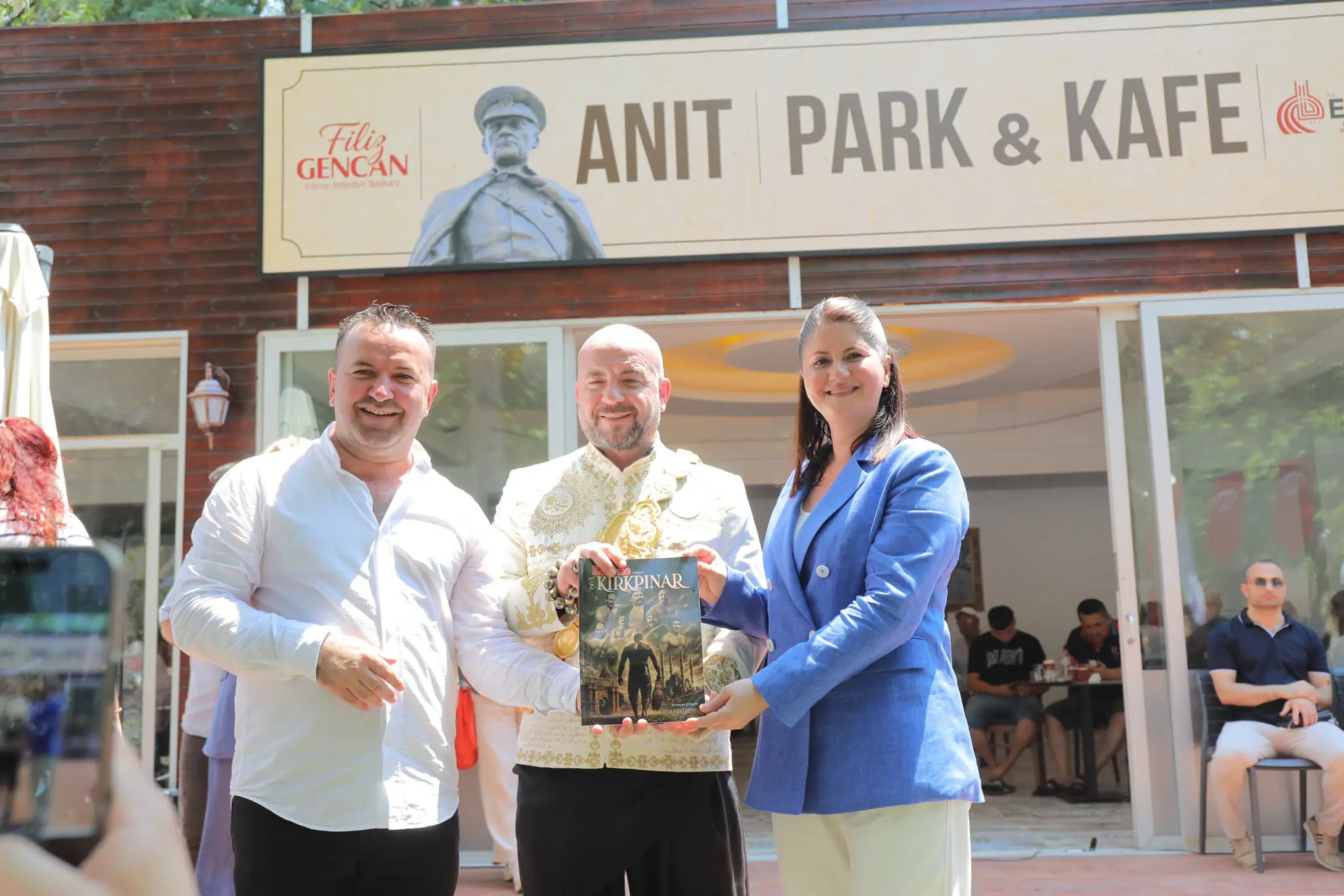 KENT HAFIZASINA YAKIŞAN YENİ BİR KİMLİK: ANIT PARK & KAFE EDİRNELİLERLE BULUŞTU galeri görseli